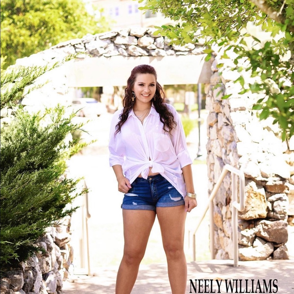 Meet your Posher, Neely